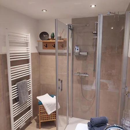 Schneider アパート *